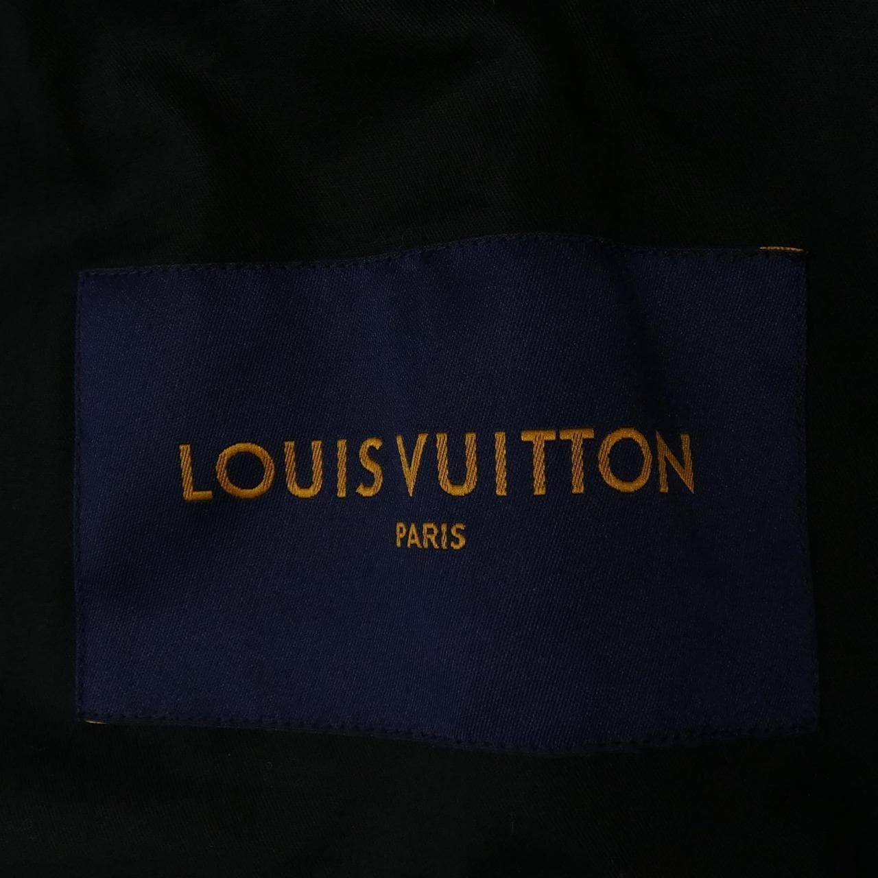 ルイヴィトン LOUIS VUITTON モノグラムエンボスユティリティジャケット HIL46EQXS レザージャケット