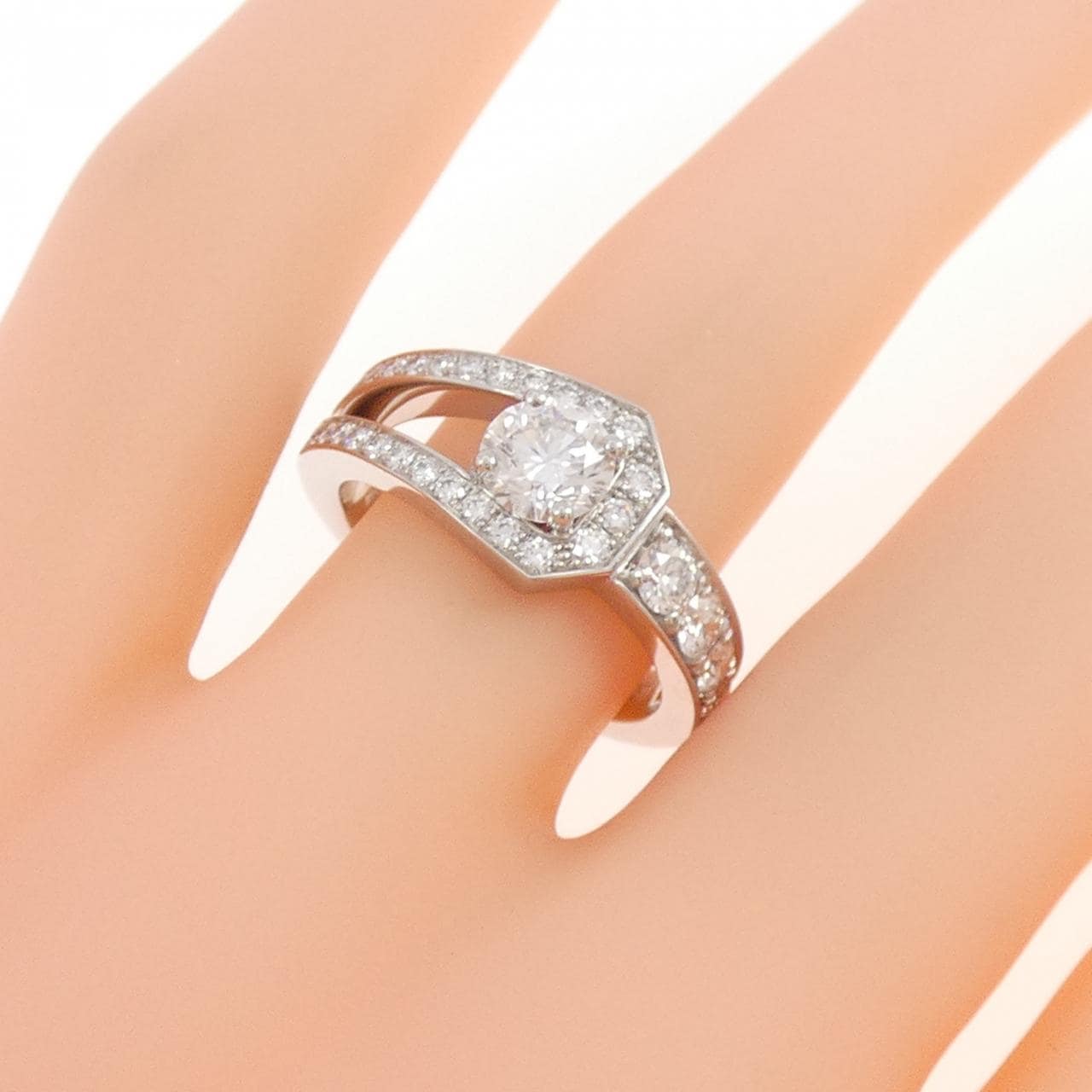 ハリーウィンストン ダイヤモンド リング