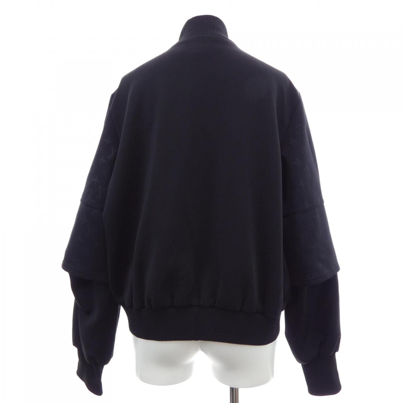 ルイヴィトン LOUIS VUITTON エンボスモノグラム FMJA26D97 ブルゾン