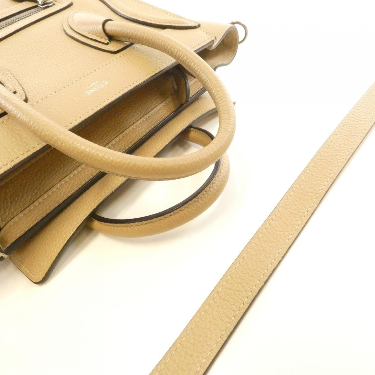 セリーヌ ラゲージ ナノ ショッパー 189243DRU バッグ