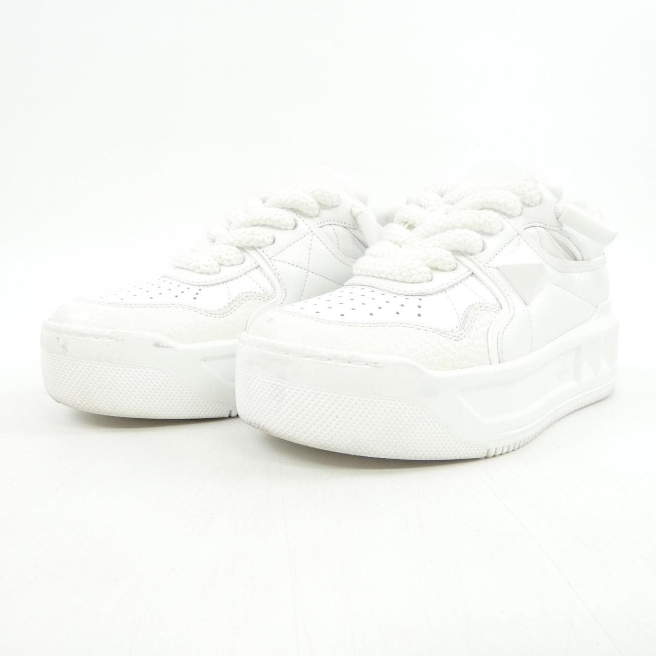 ヴァレンティノガラヴァーニ VALENTINO GARAVANI F2FQ4W2 スニーカー