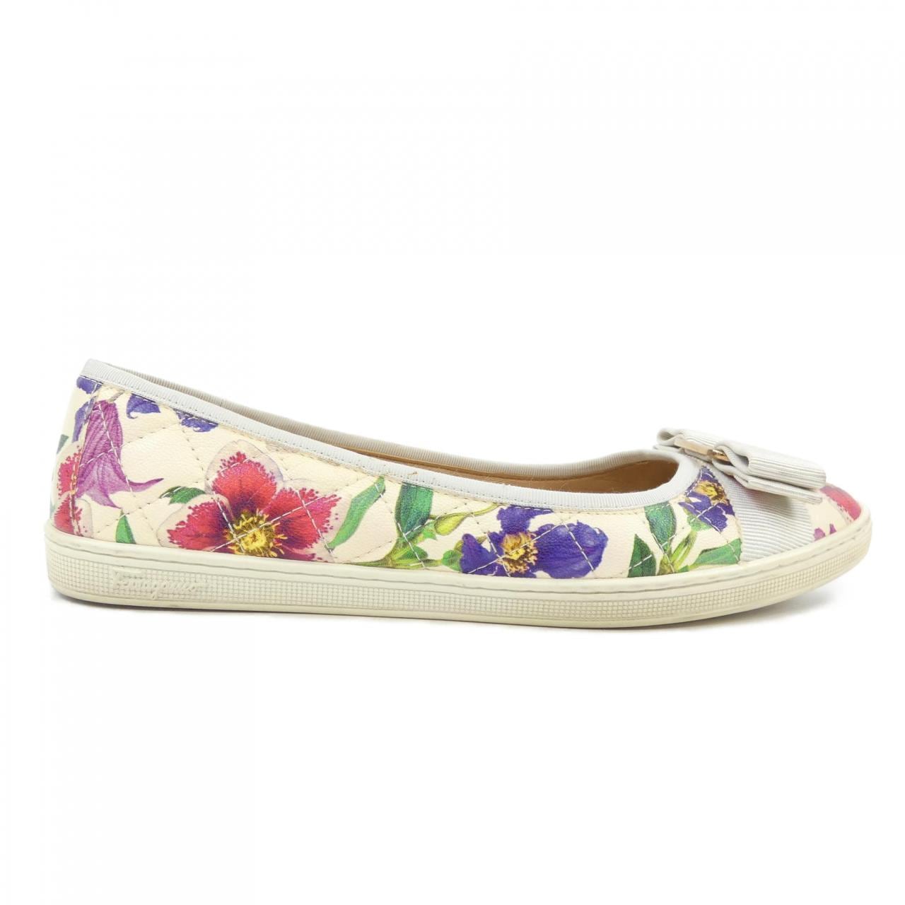 サルヴァトーレフェラガモ SALVATORE FERRAGAMO 16582 フラットシューズ
