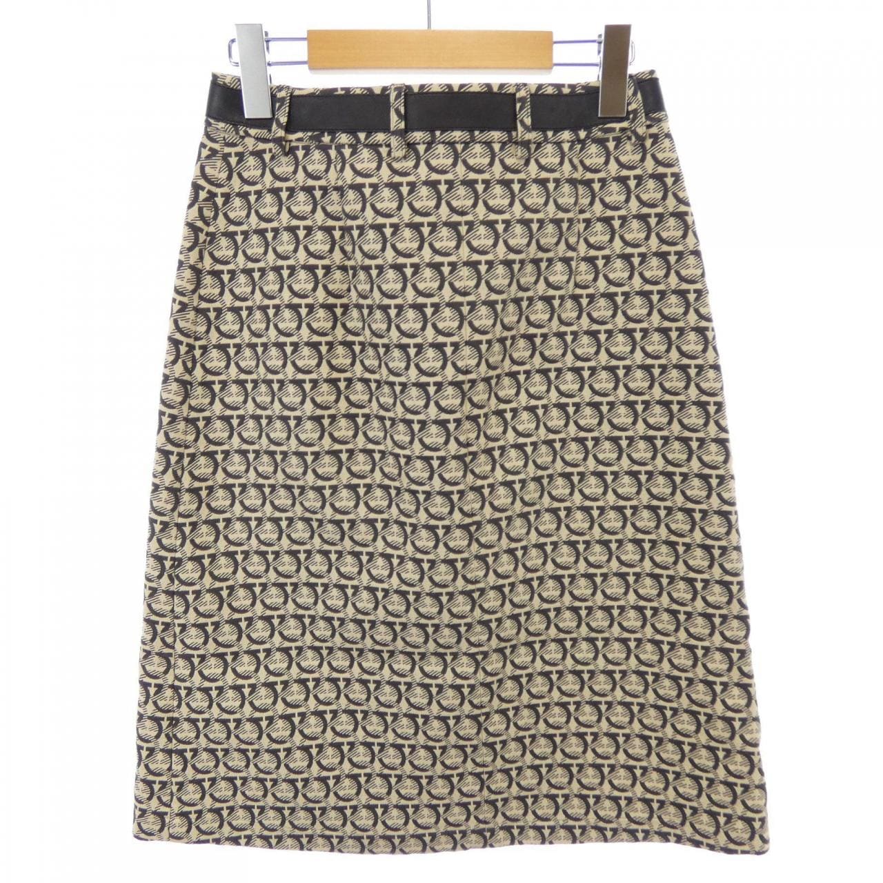 サルヴァトーレフェラガモ SALVATORE FERRAGAMO 13 J149 スカート