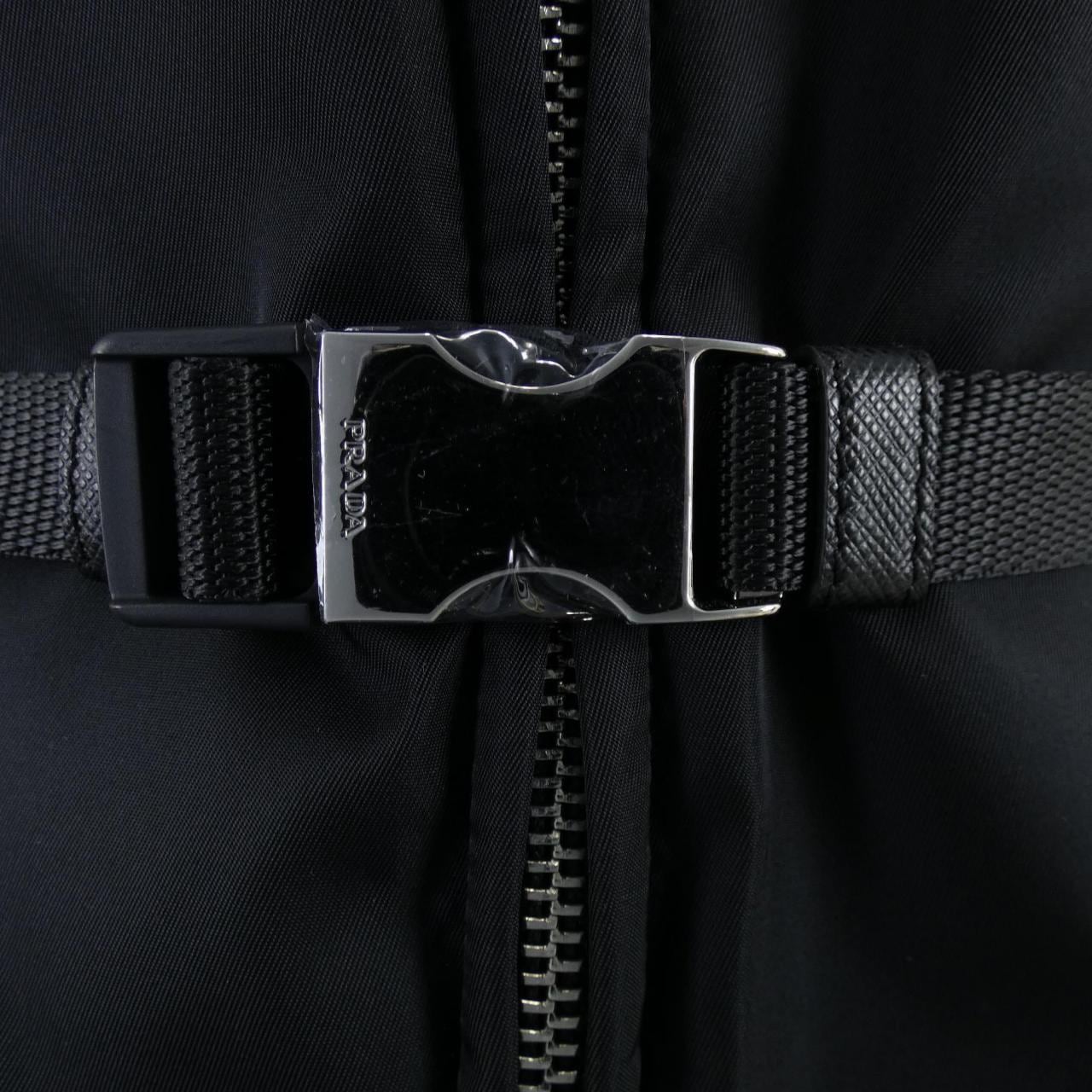 プラダ PRADA トライアングルロゴ　RE-NYLON 292077 S222 1WQ8 ダウンコート