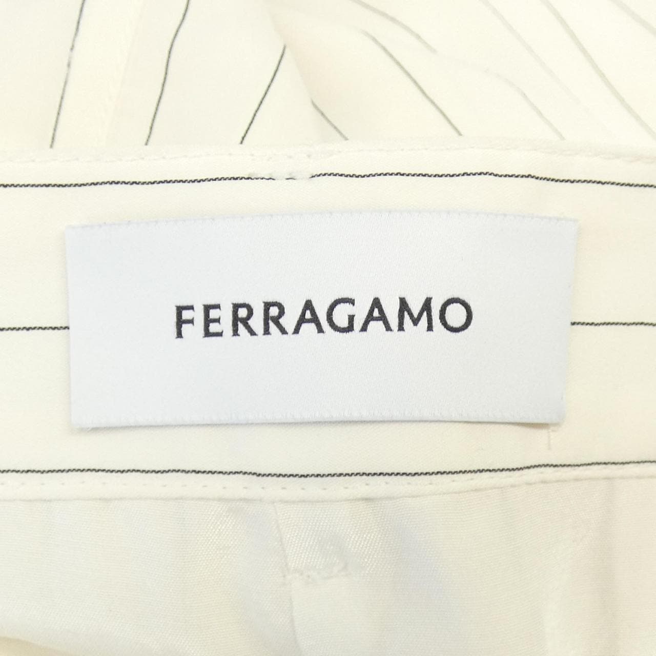 フェラガモ FERRAGAMO パンツ