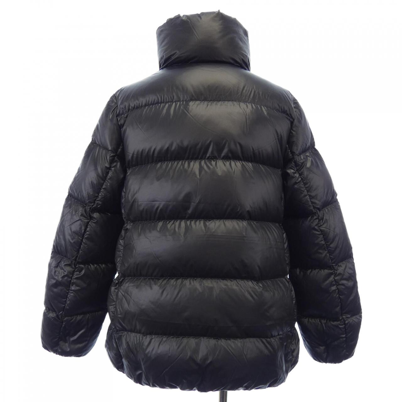 モンクレール MONCLER ダウンジャケット