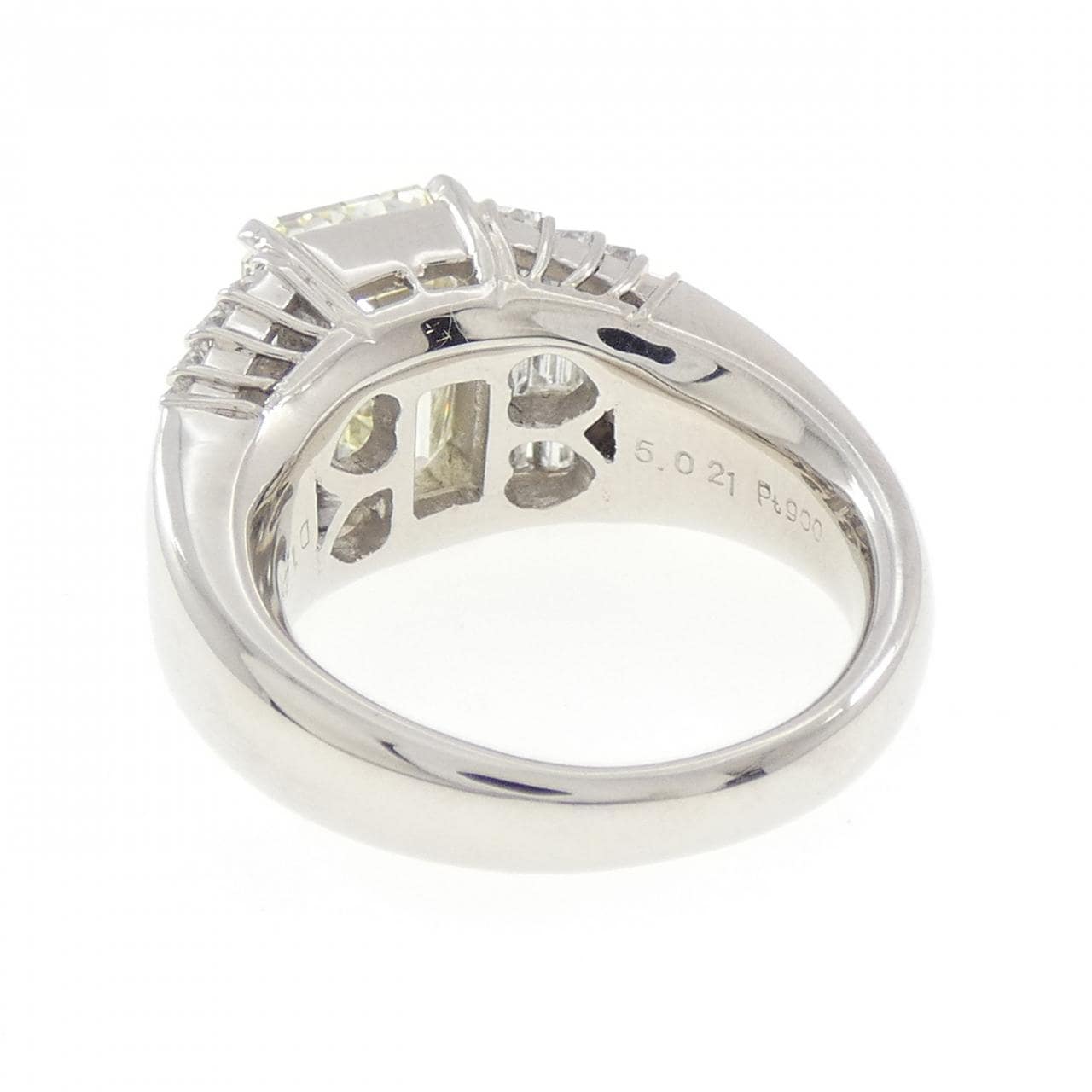 PT900 ダイヤモンド リング 5.021CT M VS2 エメラルドカット