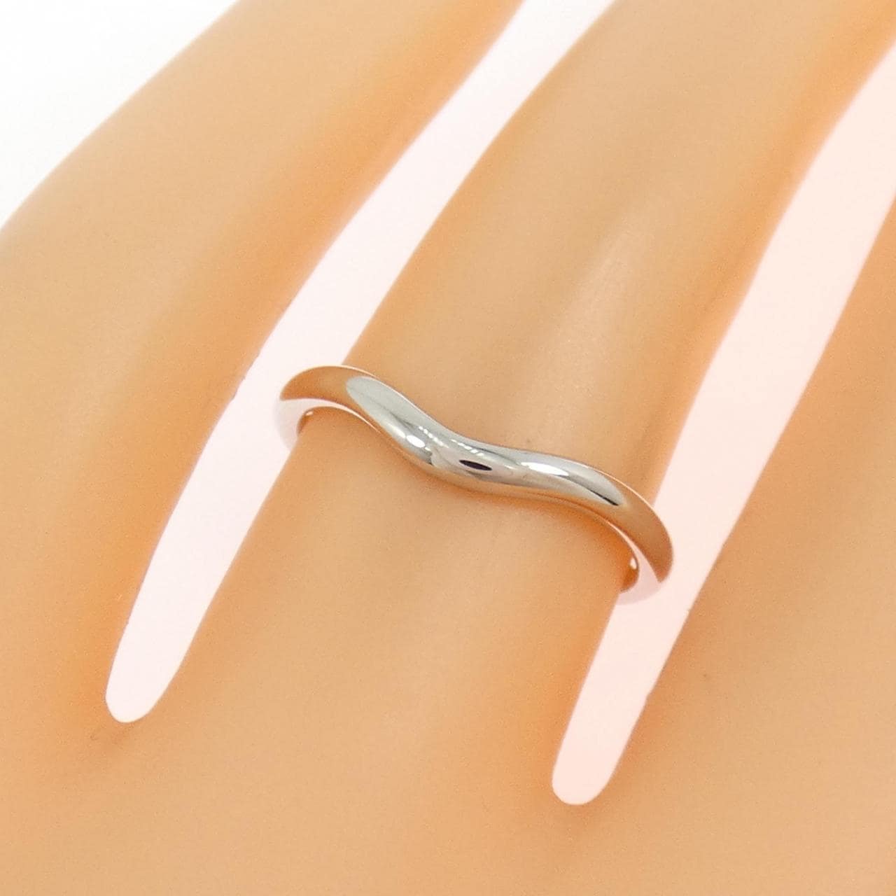 ティファニー カーブド リング