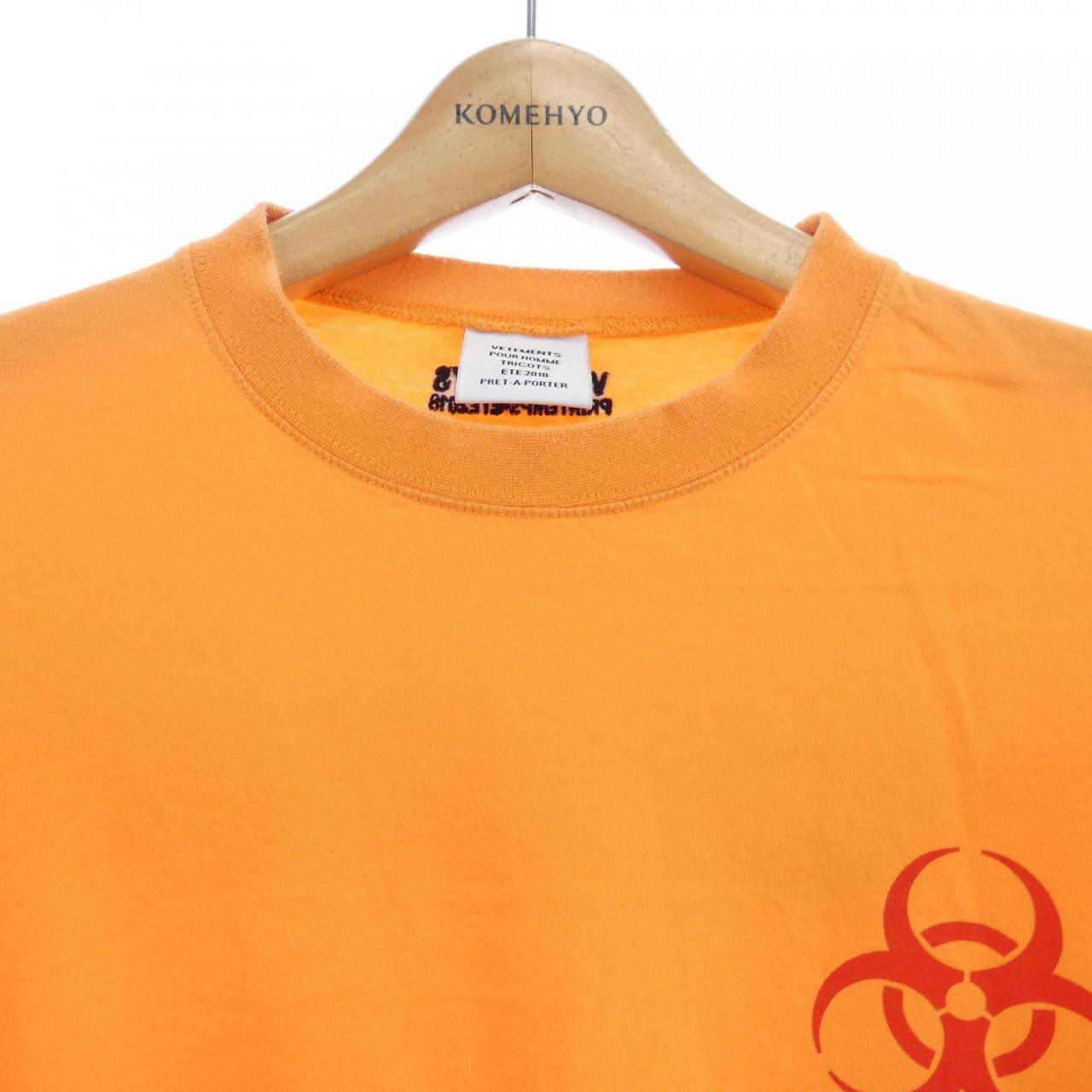 ヴェトモン VETEMENTS Tシャツ