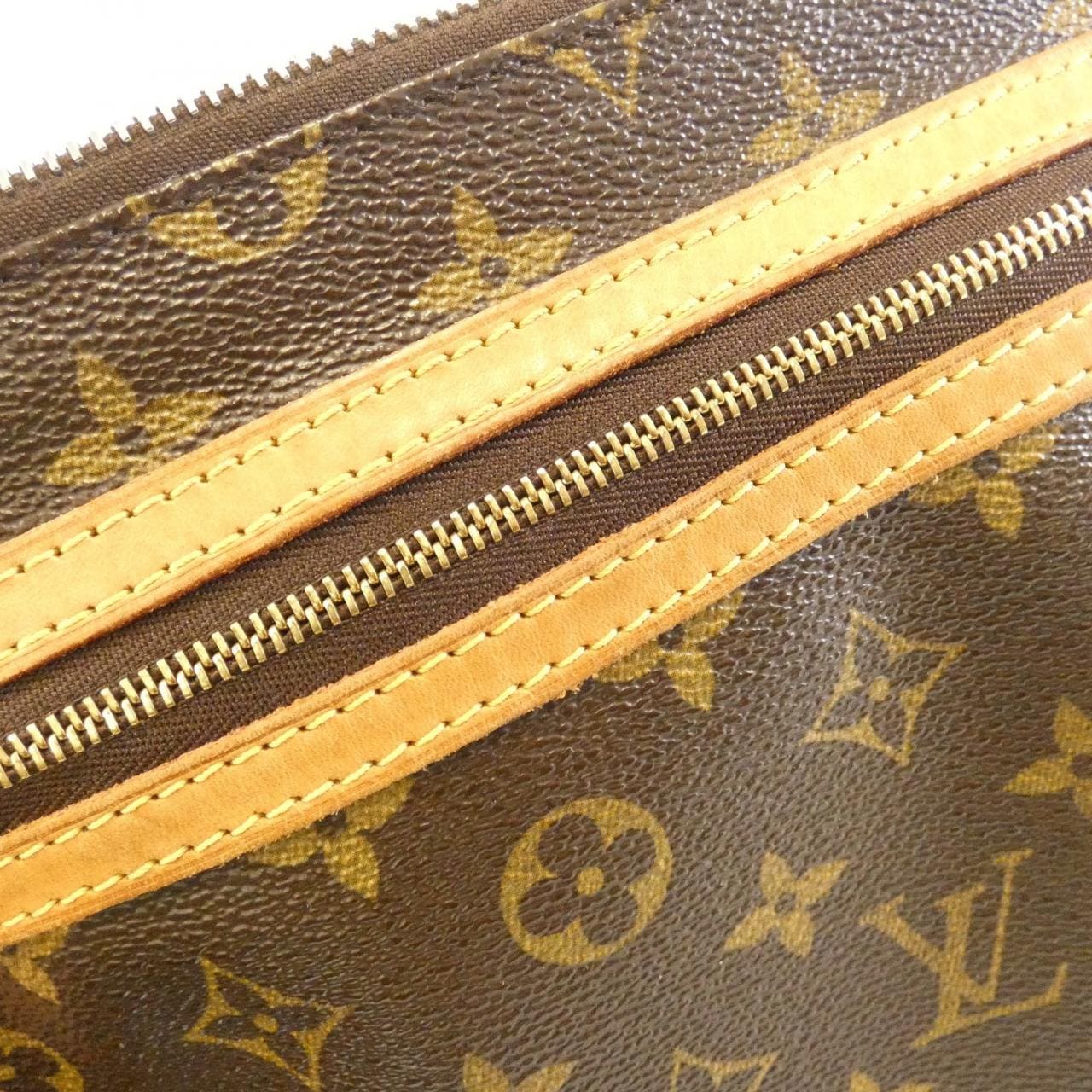 LOUIS VUITTON Monogram Pochette Bossfort M40044 Shoulder Bag