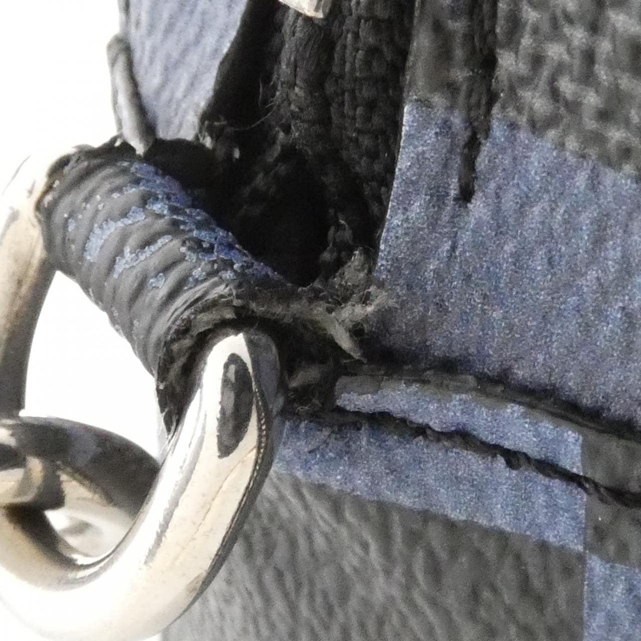 ルイヴィトン ダミエ グラフィット ジャイアント アルファ ウエアラブル ウォレット N60414 ショルダーバッグ