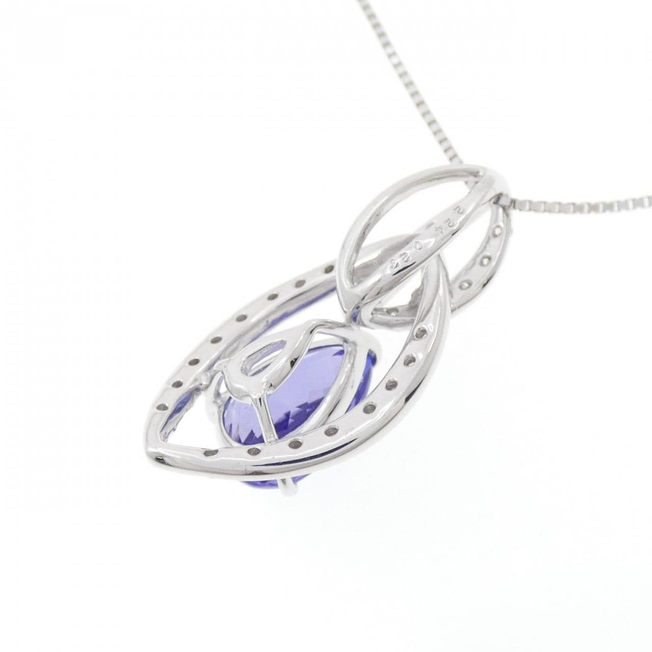 K18WG タンザナイト ネックレス 2.24CT