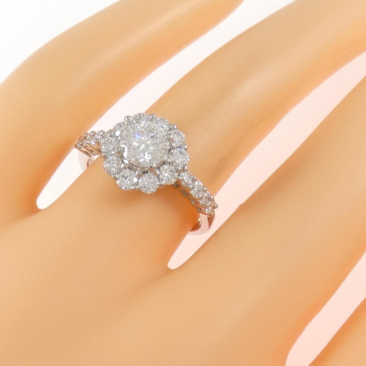 PT900 ダイヤモンド リング 0.731CT D VS2 3EXT H&C