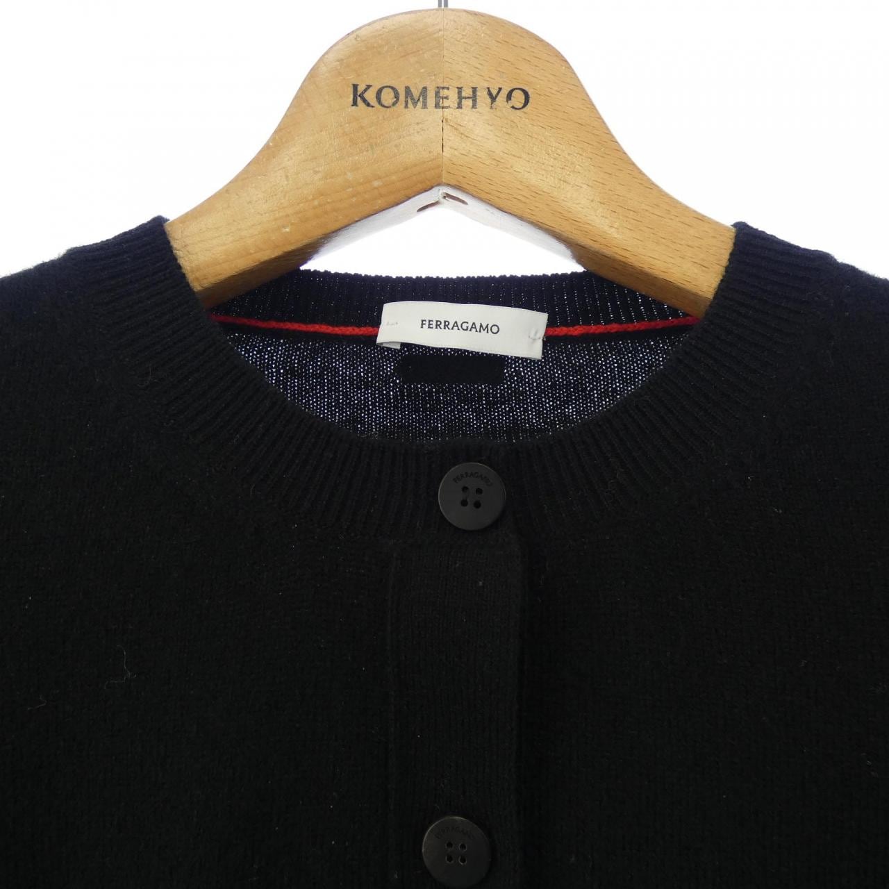 フェラガモ FERRAGAMO カーディガン