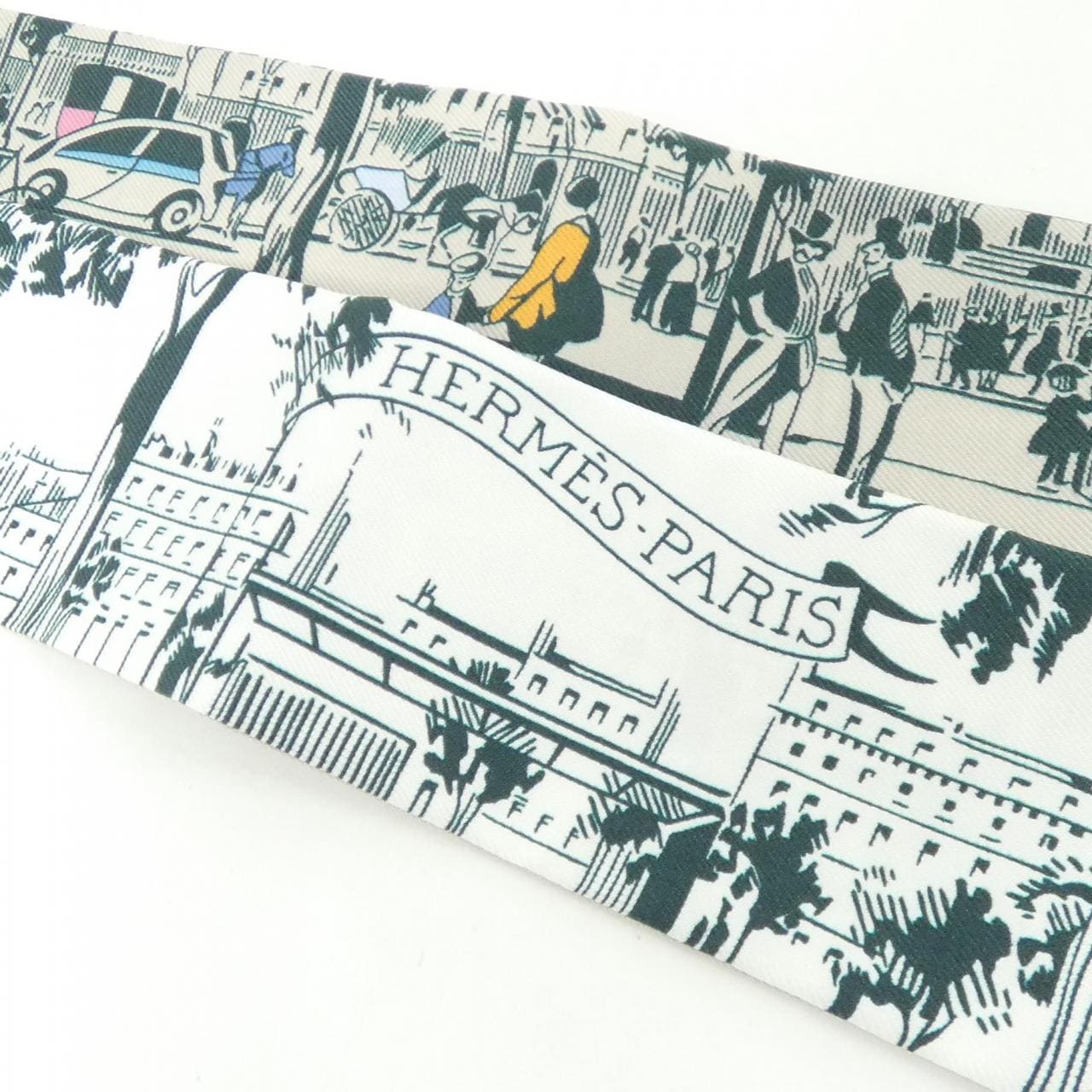 【未使用品】エルメス A L'OMBRE DES BOULEVARDS ツイリー 062910S スカーフ