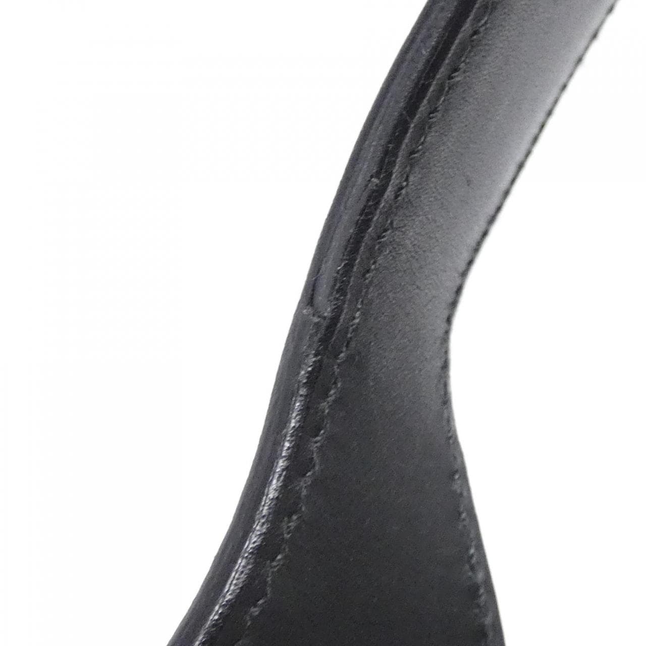 【ヴィンテージ】サルヴァトーレフェラガモ 21 2811 ショルダーバッグ