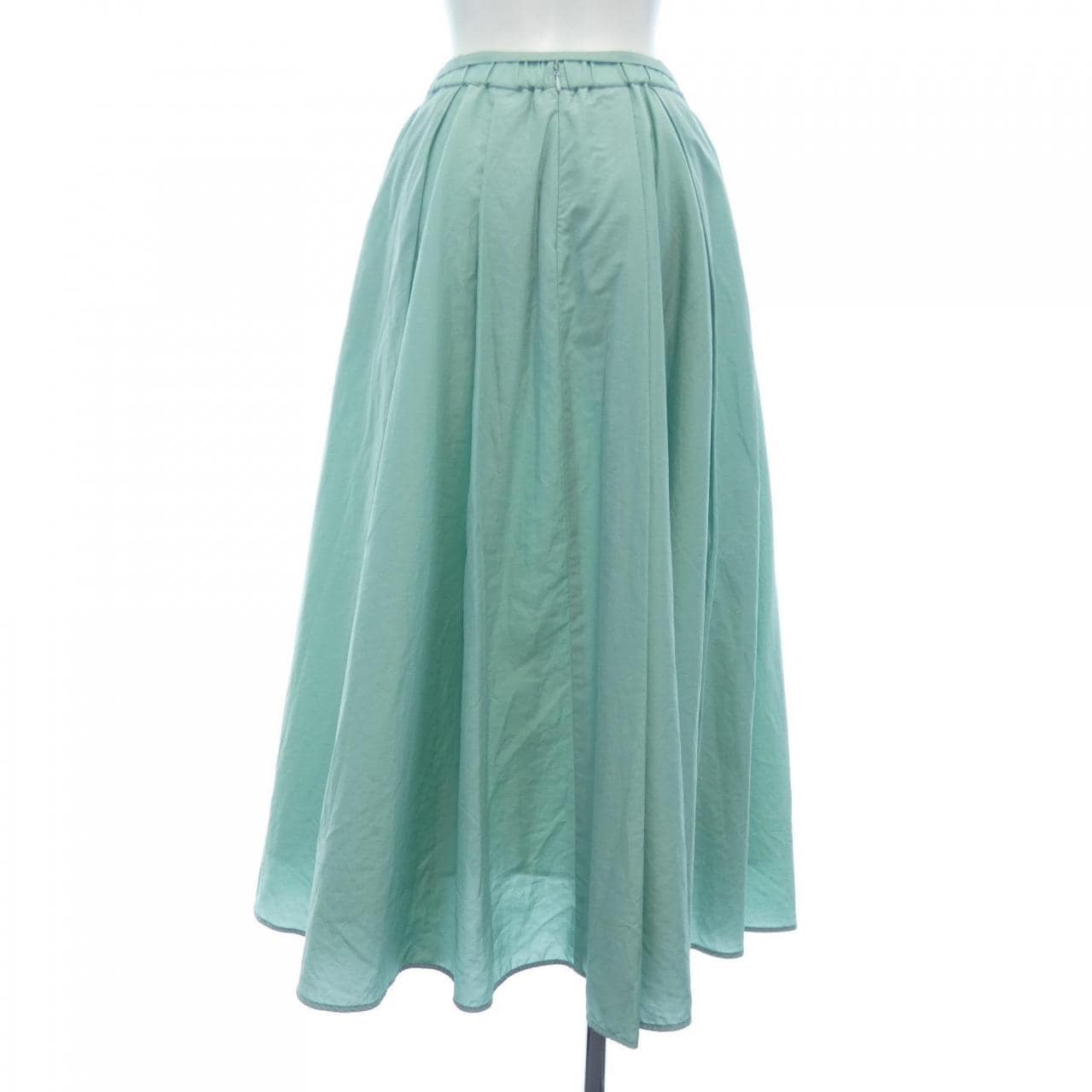 トゥービーシック TO BE CHIC スカート
