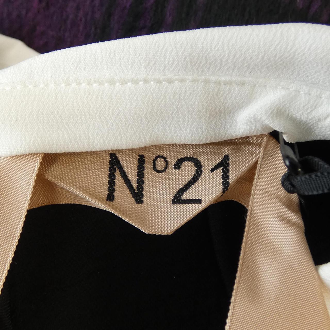 ヌメロヴェントゥーノ N°21 P24IN2M H0223063 ワンピース