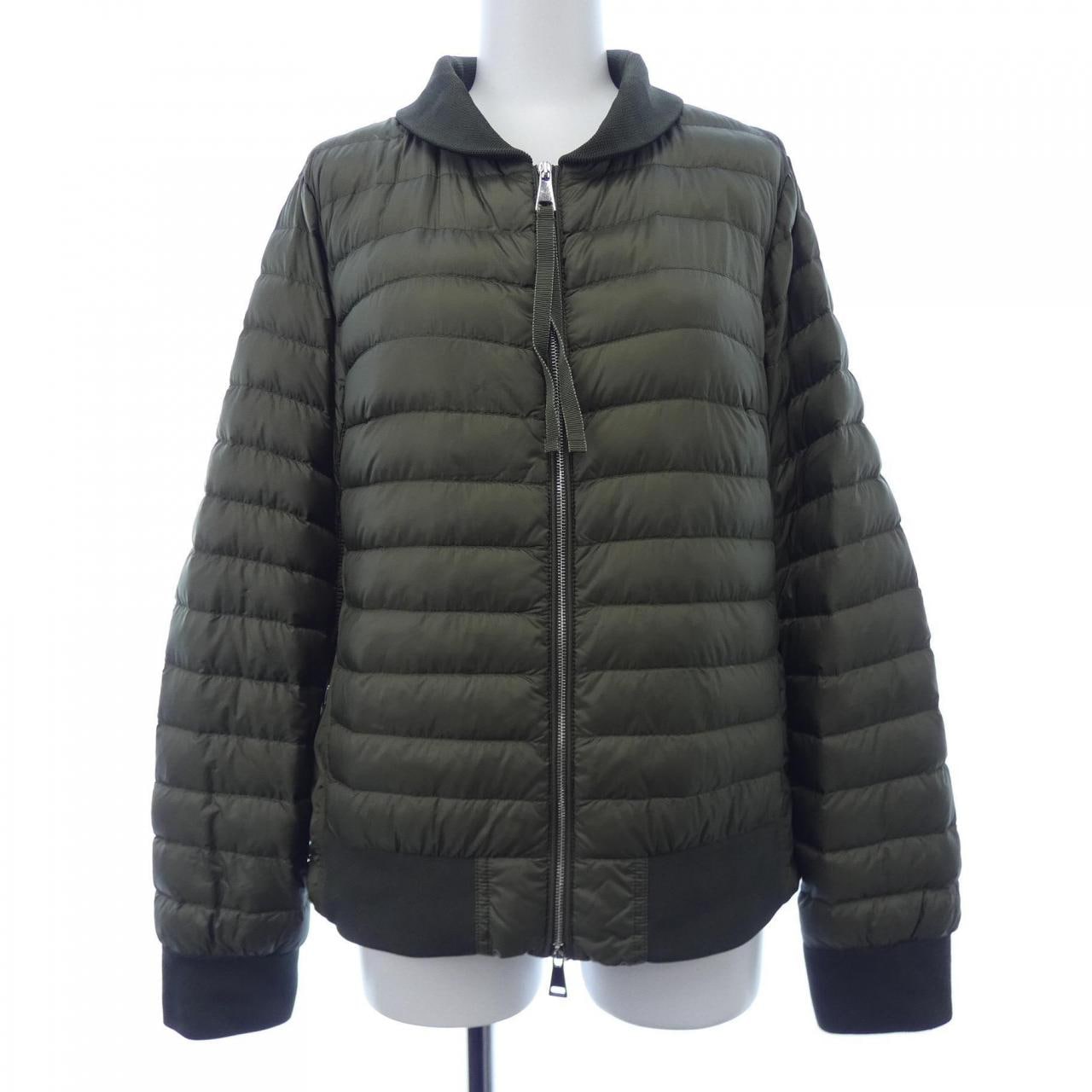 モンクレール MONCLER ダウンジャケット