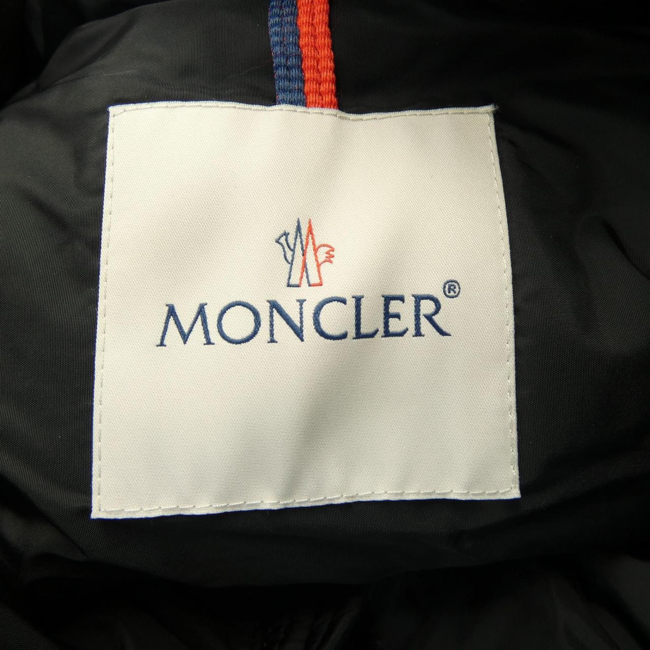 モンクレール MONCLER ダウンジャケット