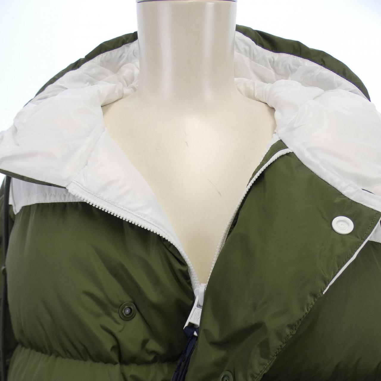モンクレール MONCLER ダウンジャケット