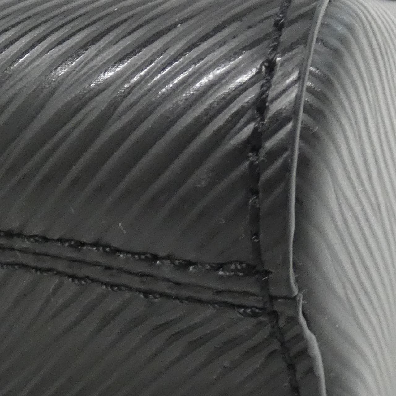 ルイヴィトン エピ ツイスト MM M50282 ショルダーバッグ