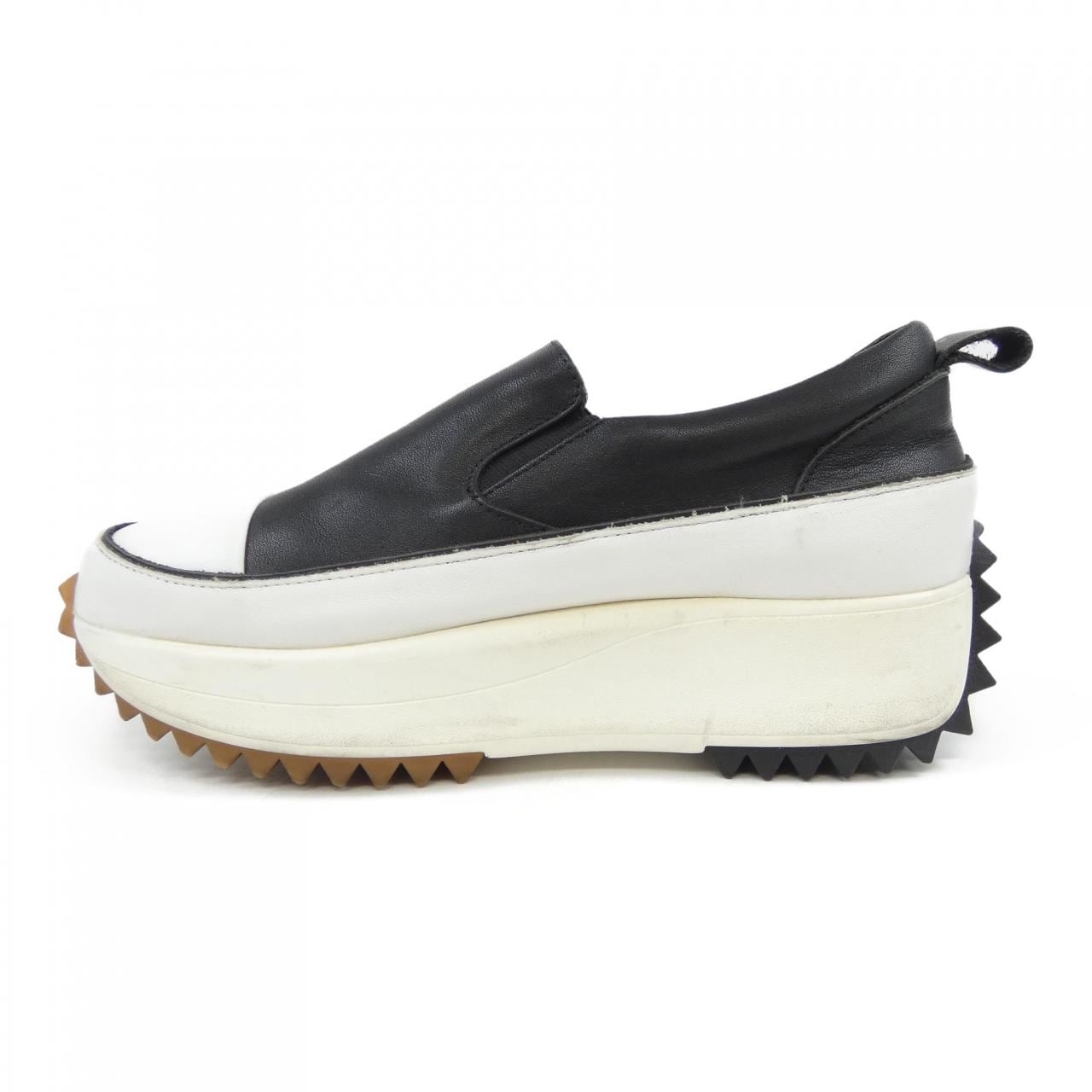 BEARDSLEY スニーカー