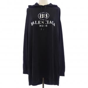 バレンシアガ BALENCIAGA 492195 TYK41 パーカー