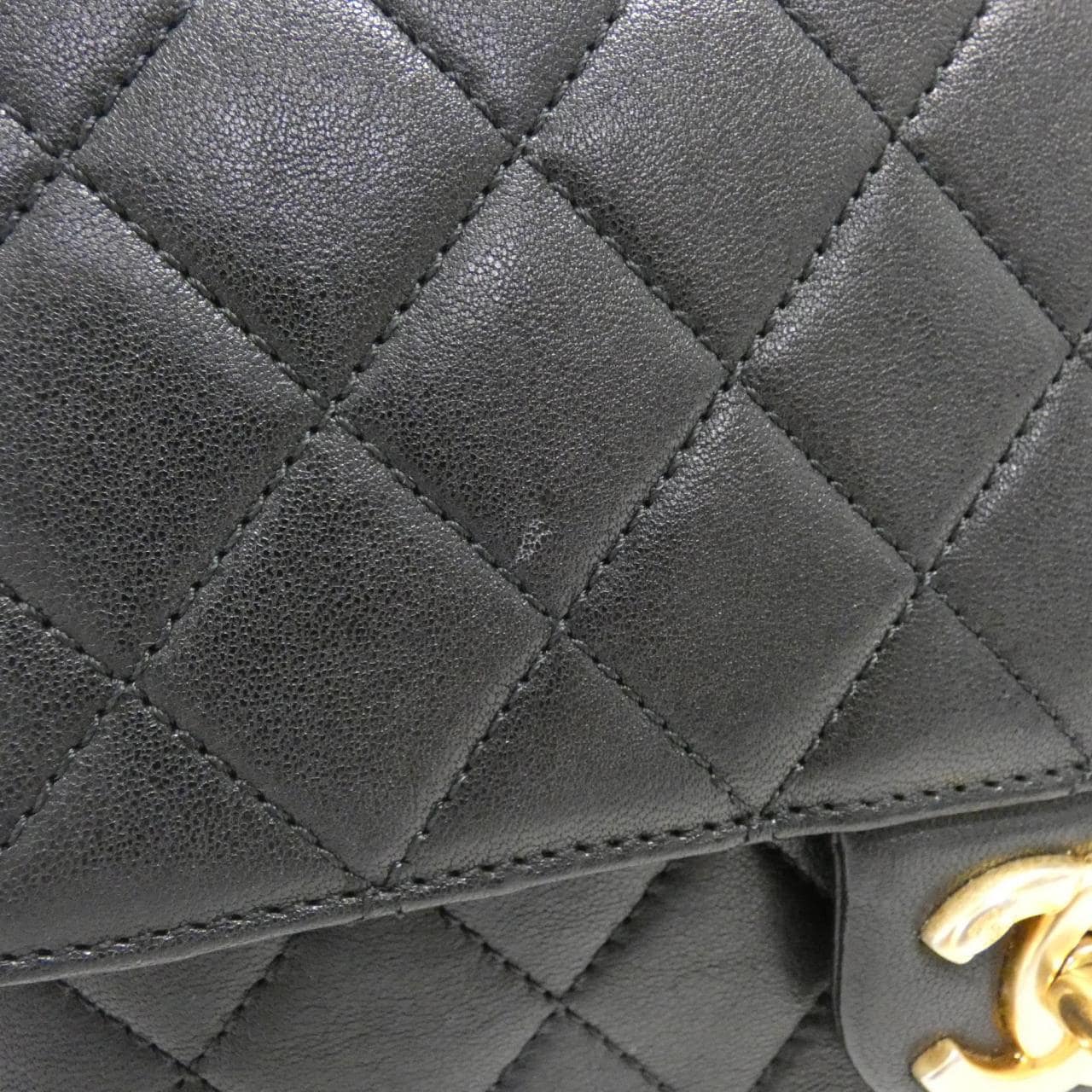 CHANEL AS0585 Shoulder Bag