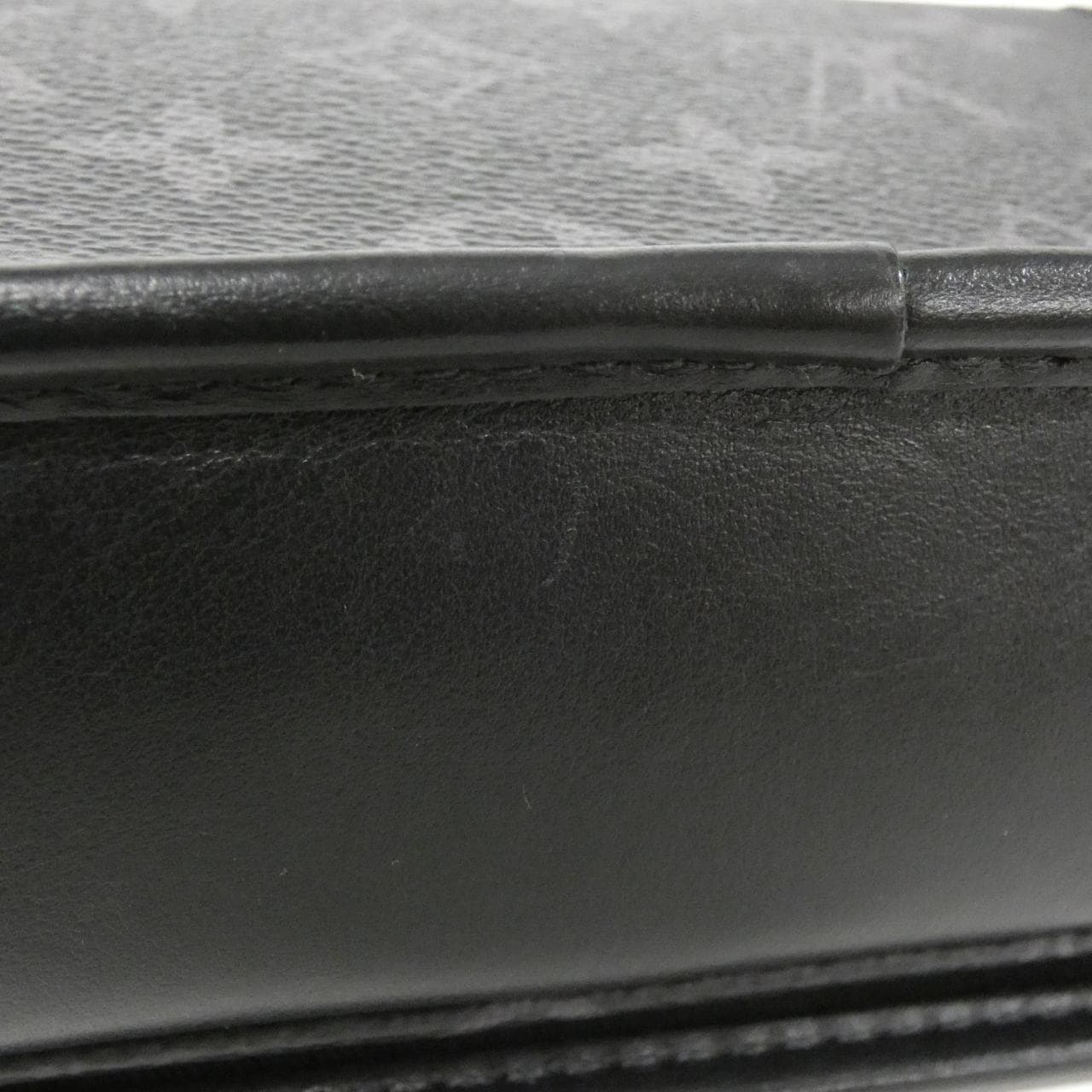 ルイヴィトン モノグラム エクリプス ボスフォール ウェアラブル ウォレット M12599 ショルダーバッグ