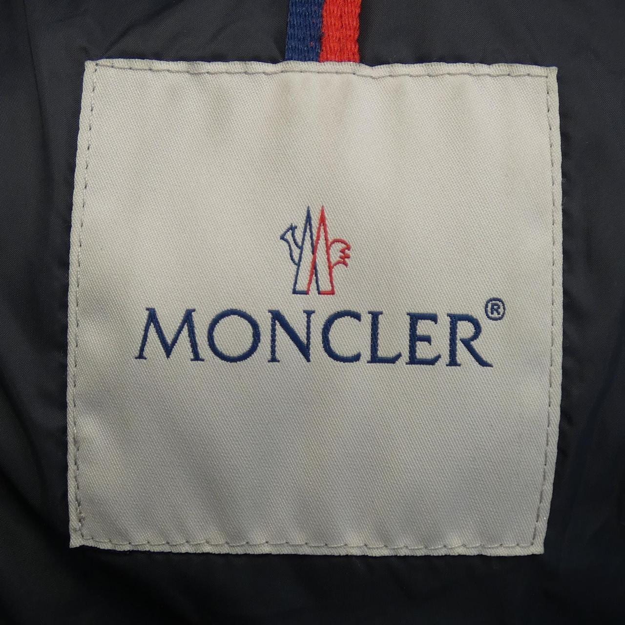 モンクレール MONCLER ダウンジャケット