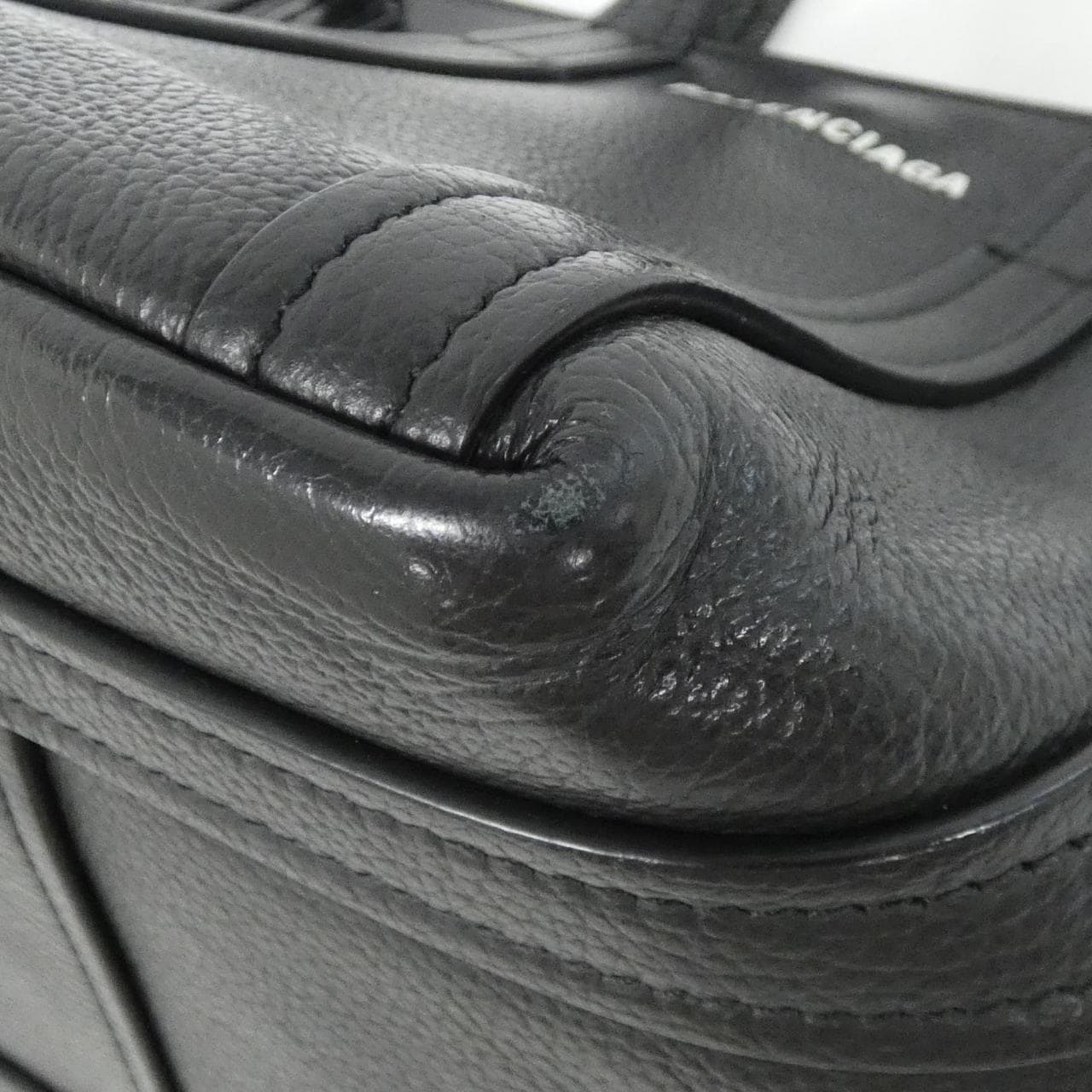 バレンシアガ エブリデイ XS ノース サウス トート 672793 15YUN バッグ