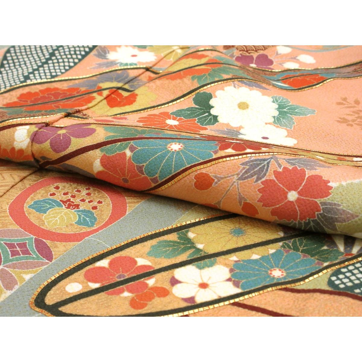 振袖　友禅金彩加工　刺繍入り　身丈Ｓ寸