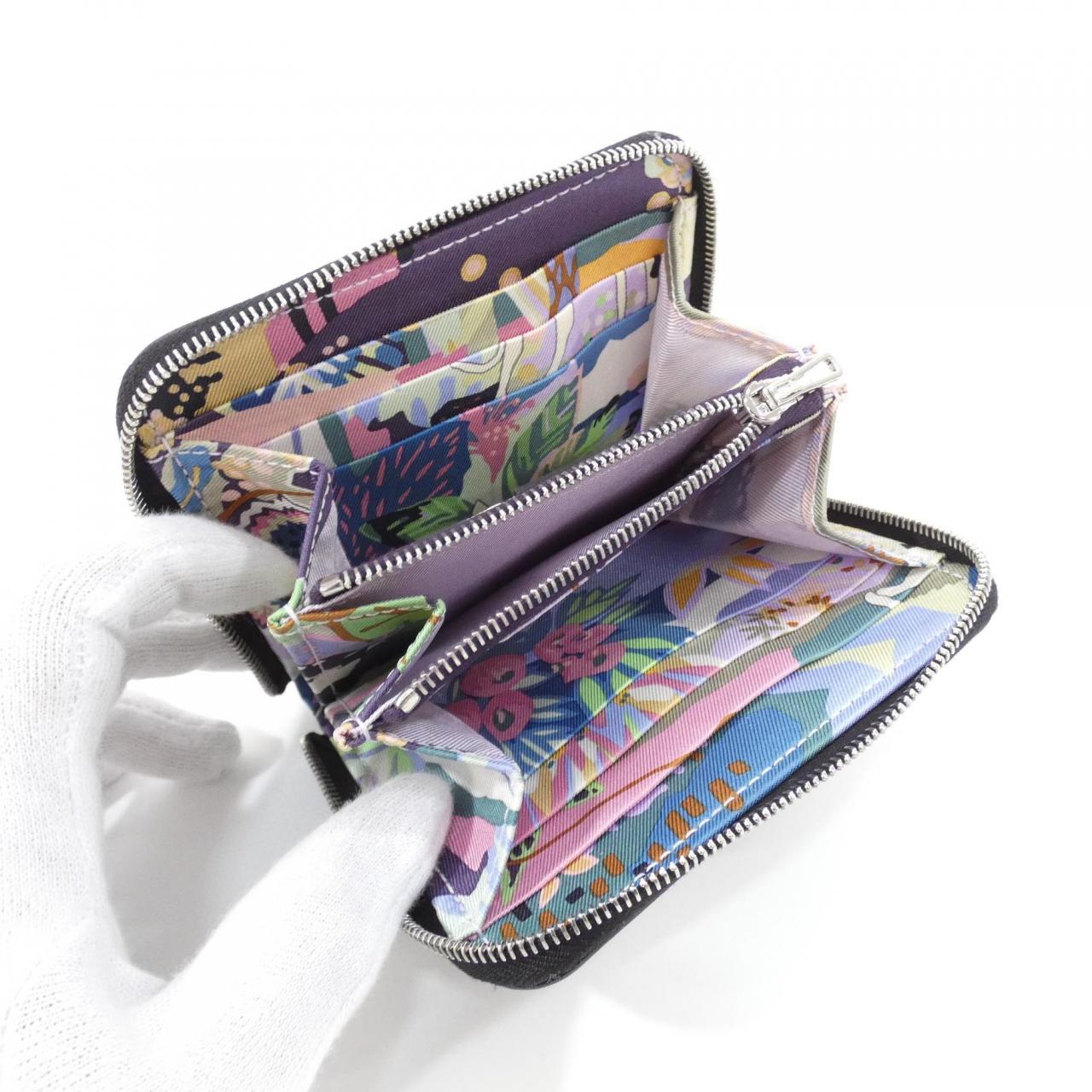 【未使用品】エルメス EN LIBERTE シルク イン コンパクト 084266CK 財布