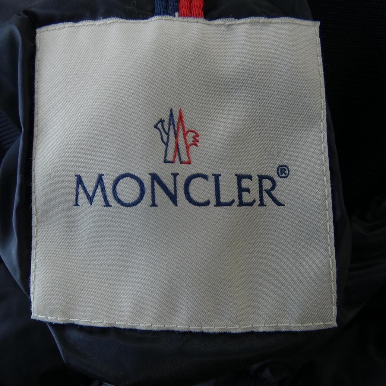 モンクレール MONCLER ダウンジャケット