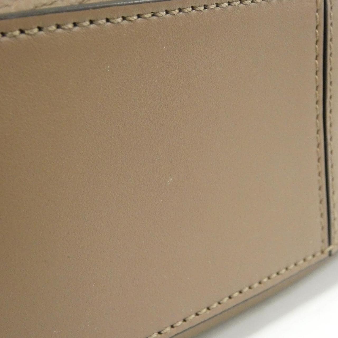 トッズ OBOE XBWAORS0200P6YC403 ショルダーバッグ