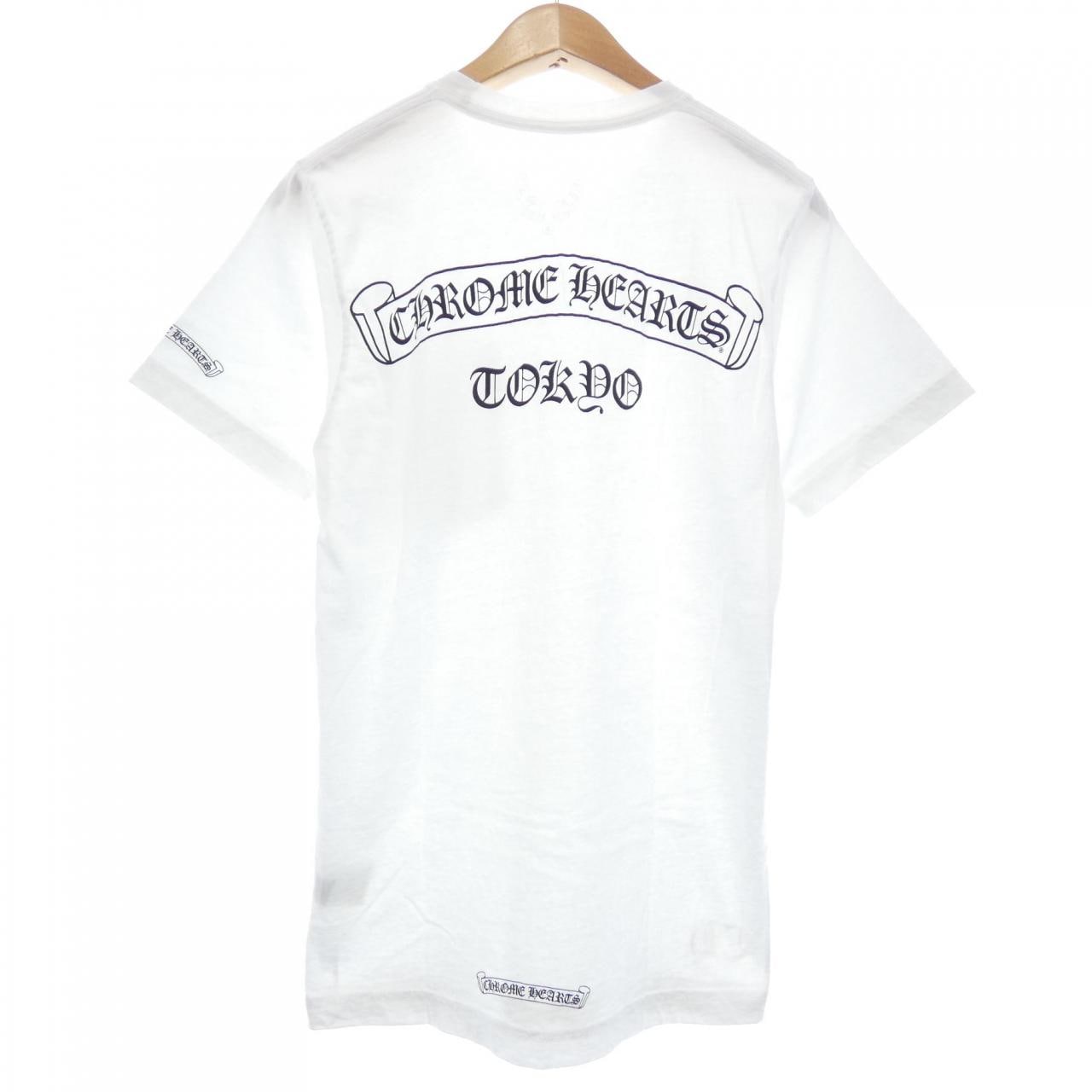 クロムハーツ CHROME HEARTS TOKYO限定 VERTICAL LOGO SCROLL LABEL 2212-304-0598 Tシャツ