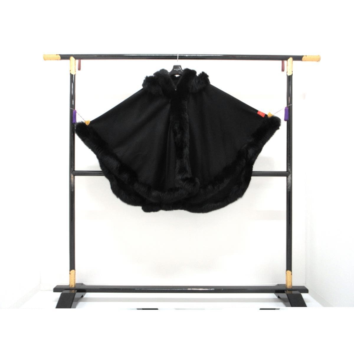 【新品】カシミヤケープ【ＪＥＡＮ　ＬＯＵＩＳ　ＳＣＨＥＲＲＥＲ】