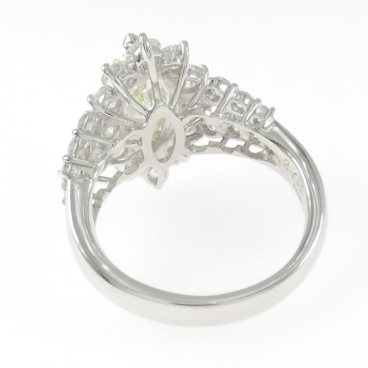 PT900 ダイヤモンド リング 2.714CT VLY SI1 マーキスカット