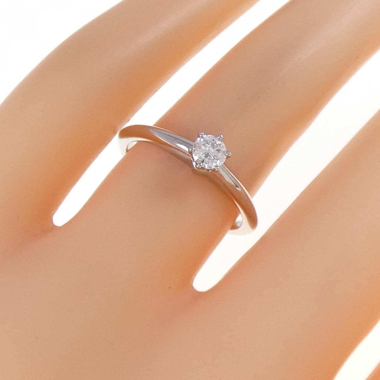 ティファニー クラシックソリティア リング 0.20CT