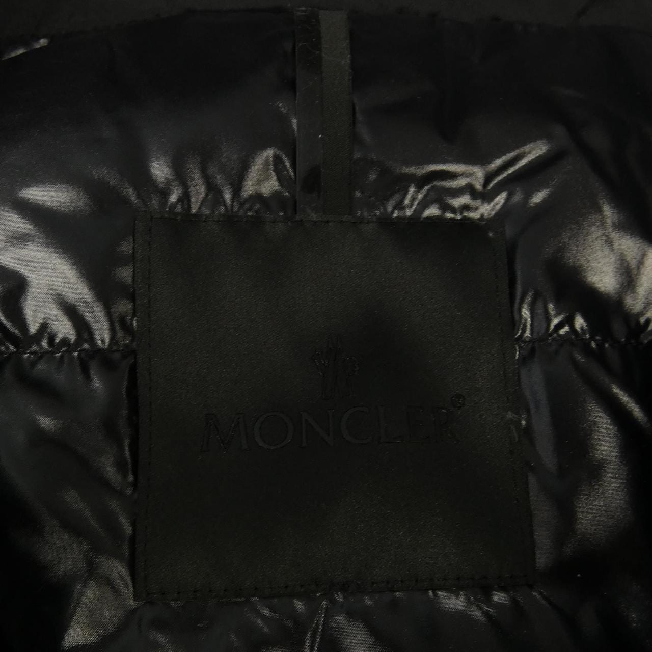 モンクレール MONCLER ダウンジャケット