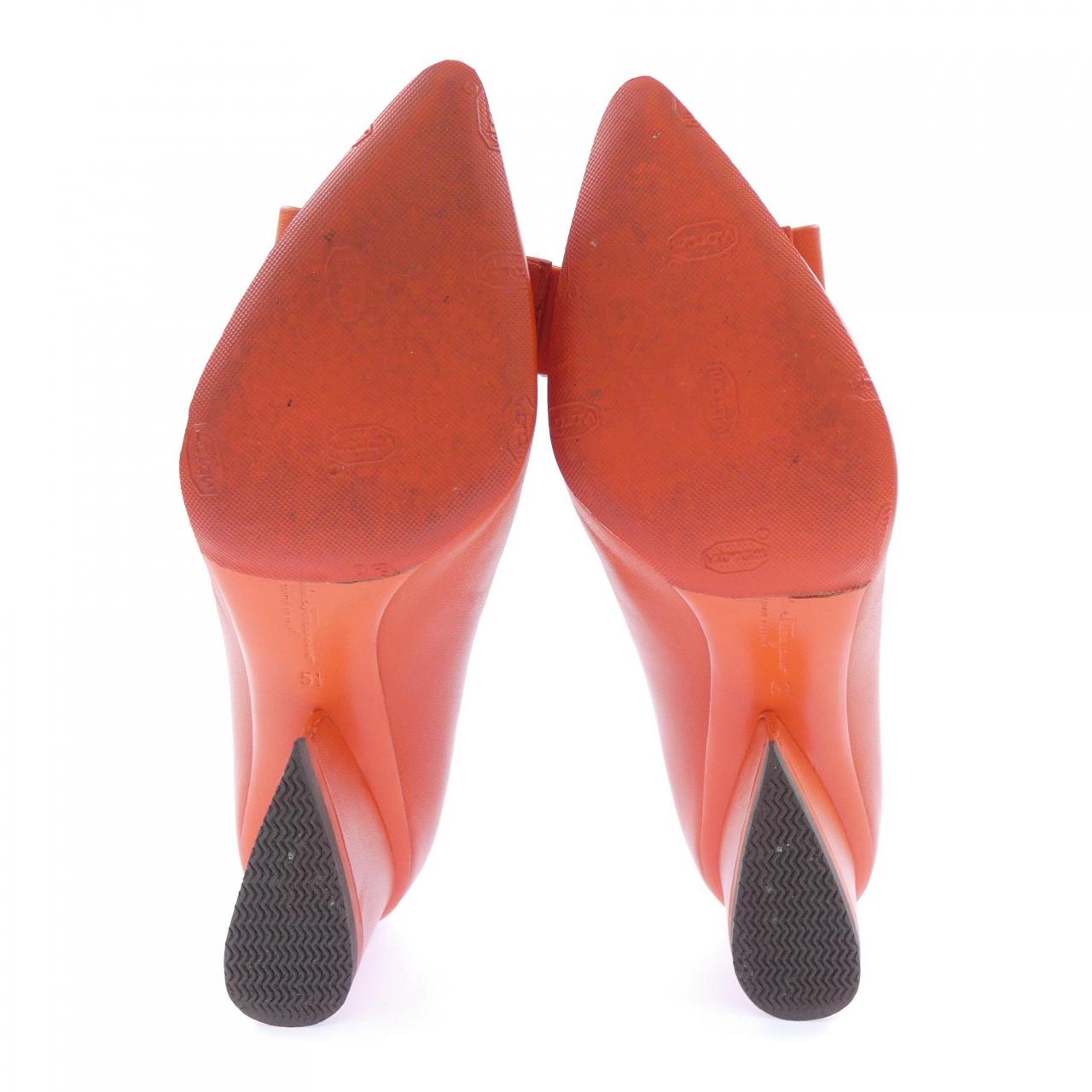 サルヴァトーレフェラガモ SALVATORE FERRAGAMO パンプス