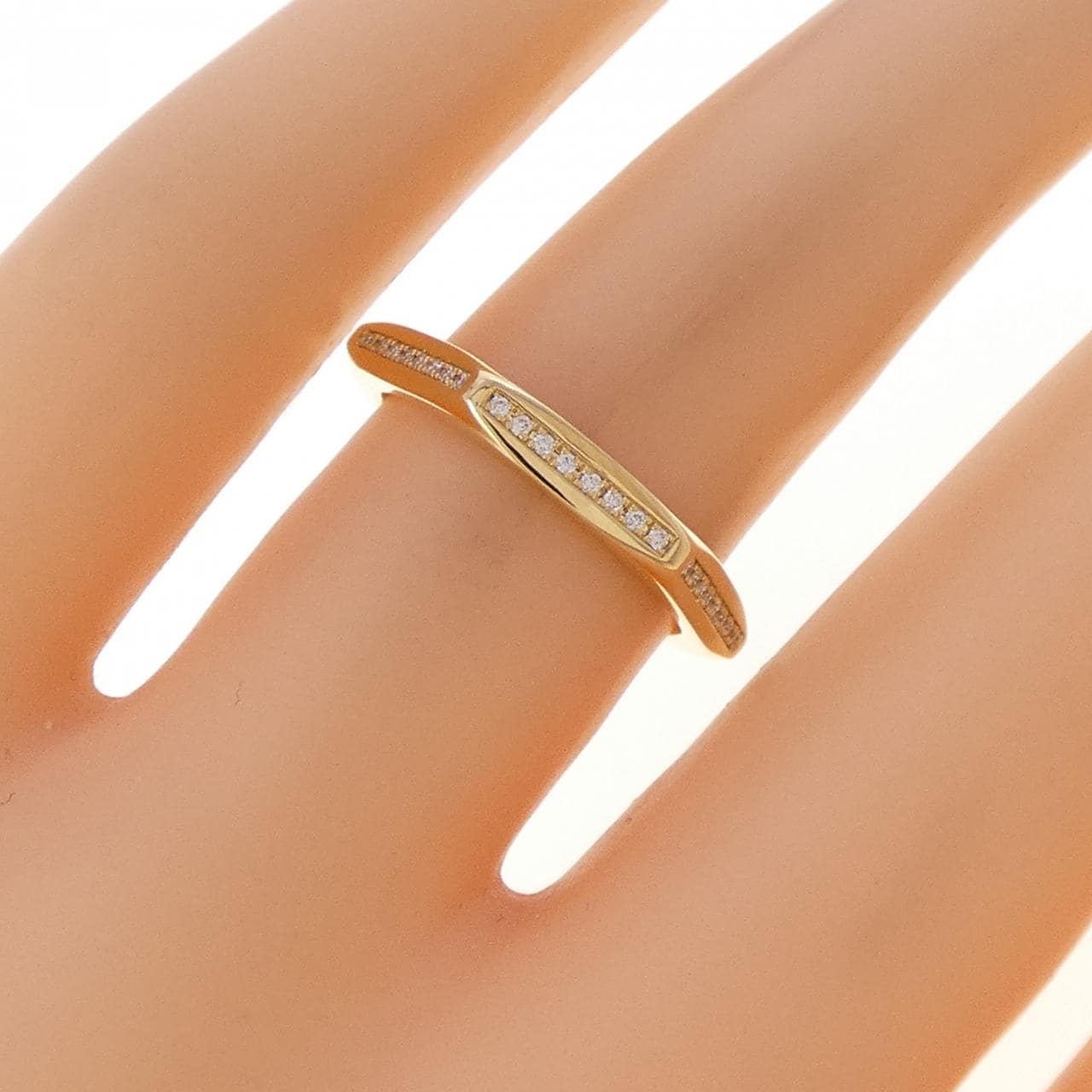 アーカー ルーシュファセット リング 0.04CT