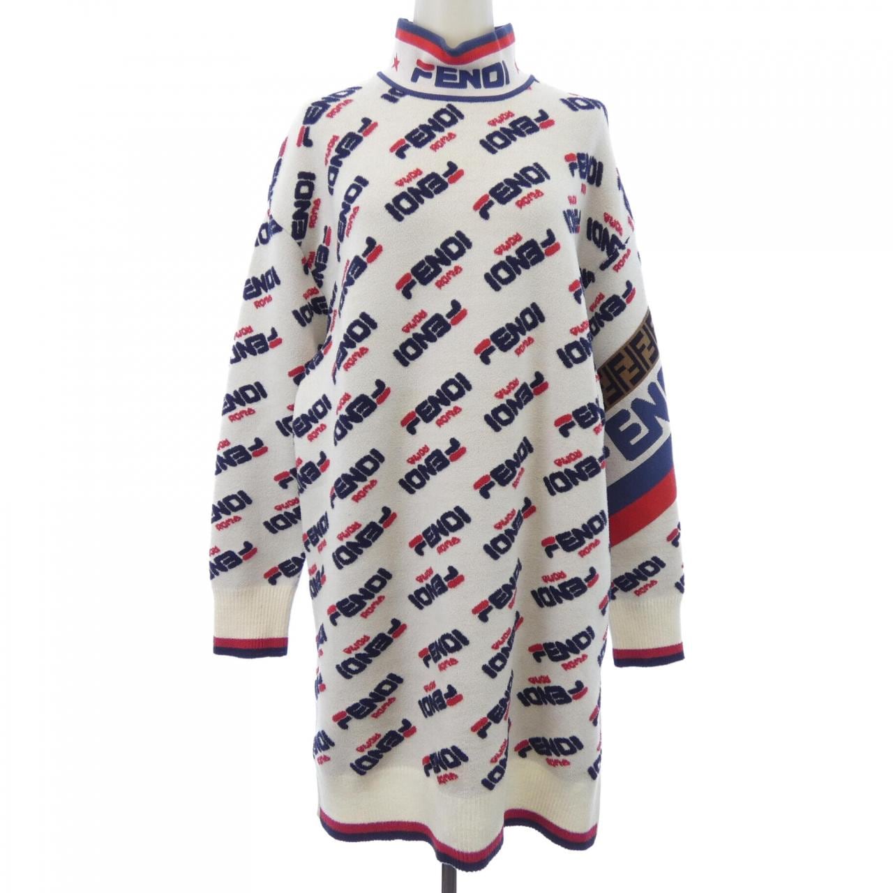 フェンディ FENDI FILA FZY788 A61A ワンピース