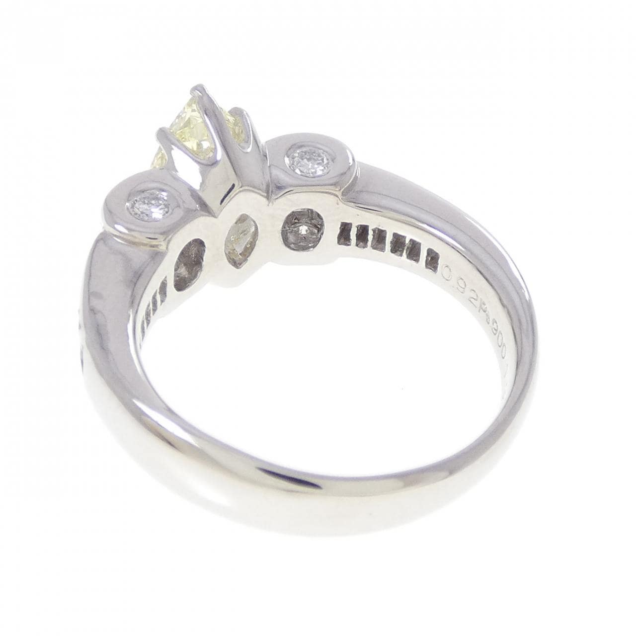 PT900 ダイヤモンド リング 1.373CT LY VVS2 マーキスカット