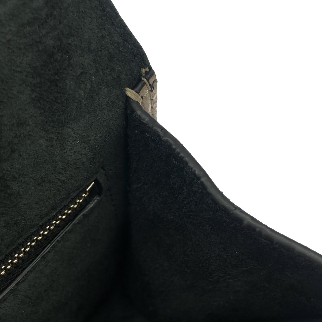 ヴァレンティノガラヴァーニ バッグ