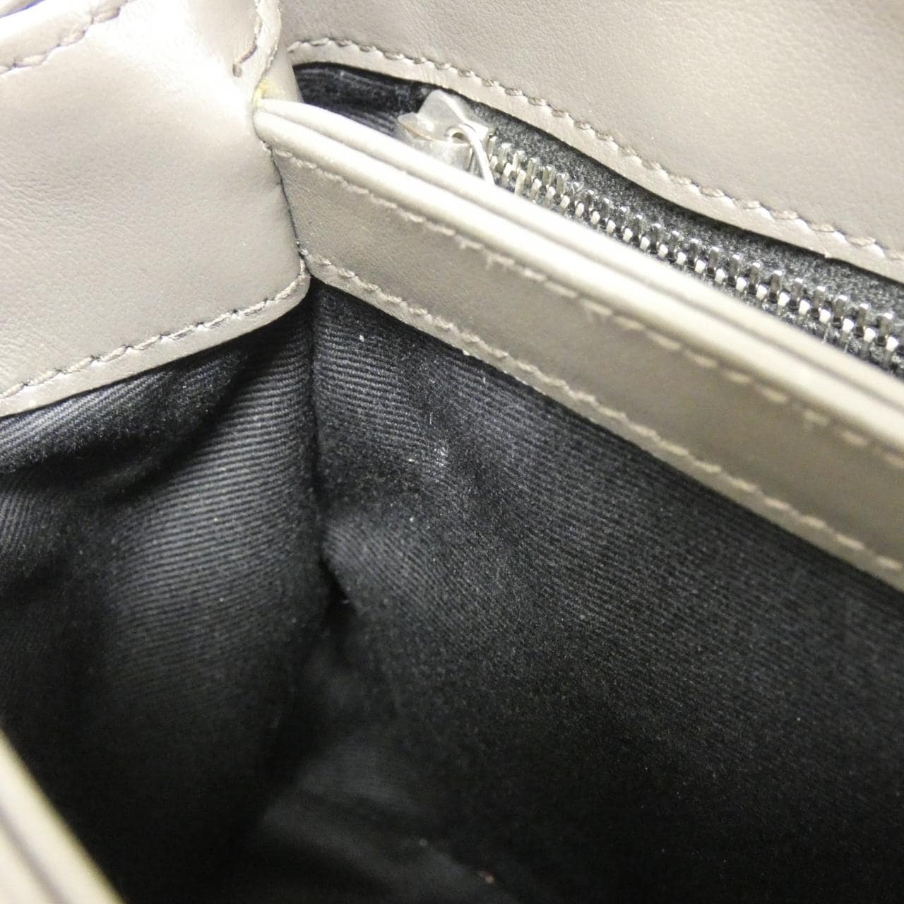 サンローラン ルル トイ バッグ 467072 DV706 ショルダーバッグ