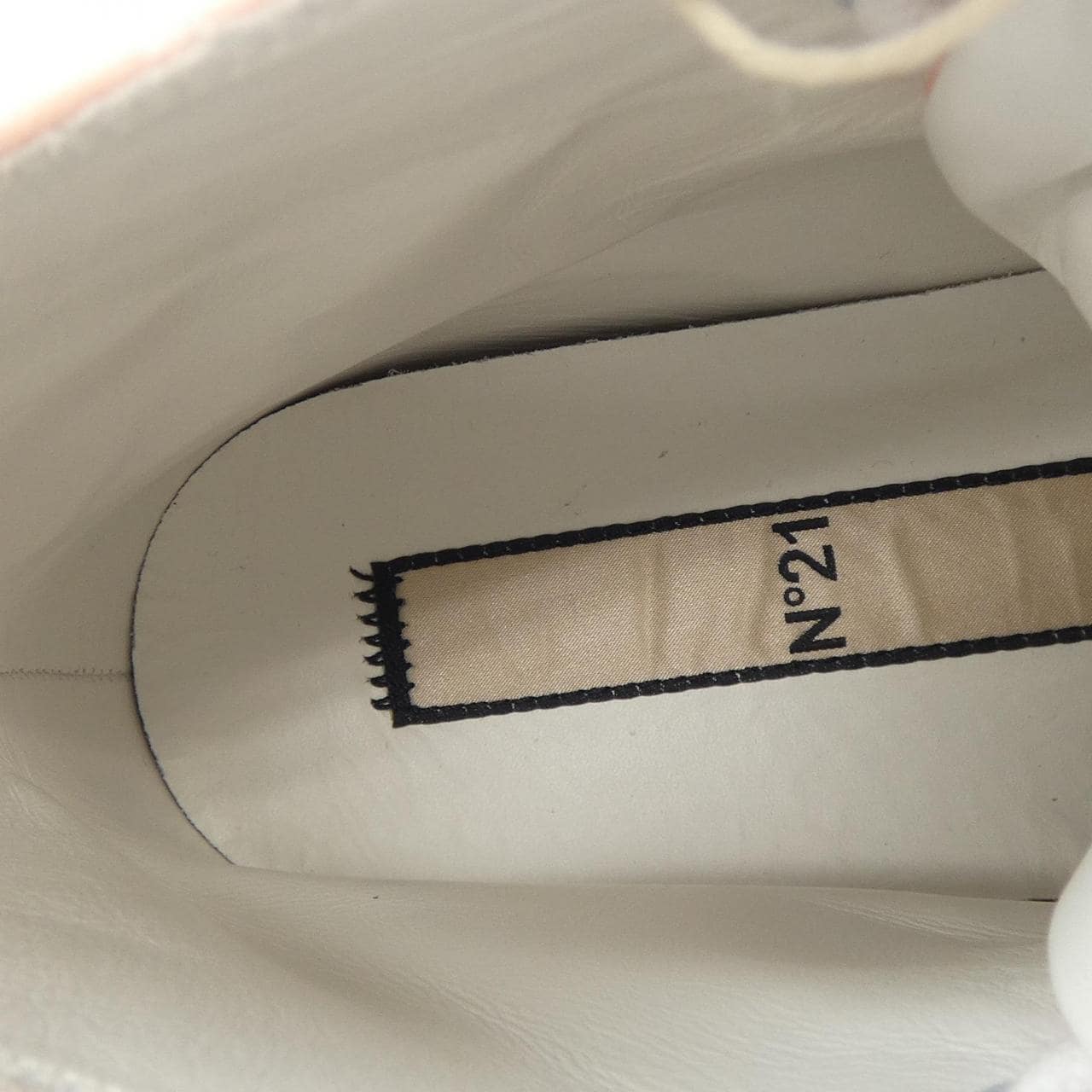 ヌメロヴェントゥーノ N°21 スニーカー