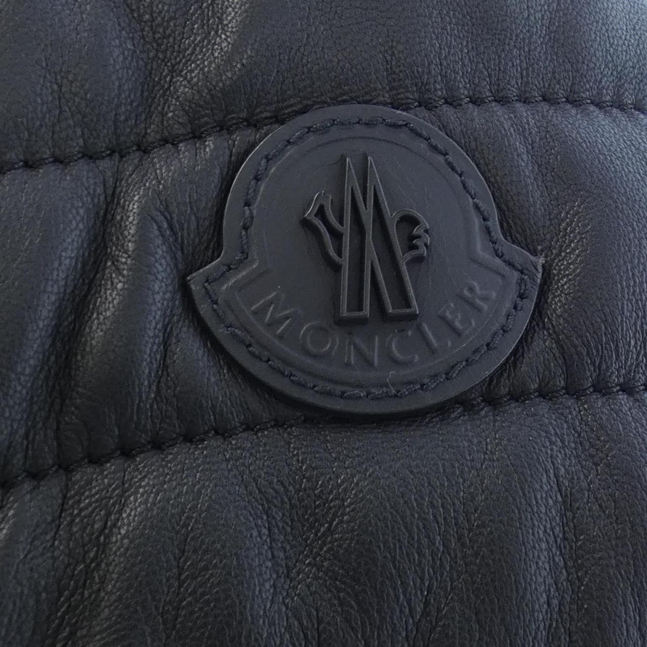 モンクレール MONCLER ダウンジャケット