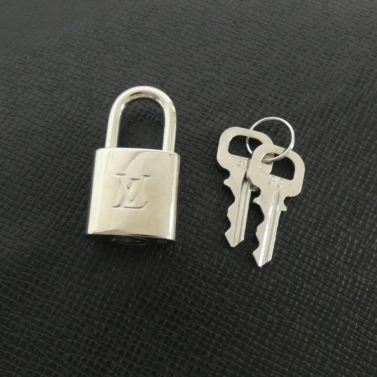 ルイヴィトン タイガ ラマ キーポル バンドリエール 50cm M53763 ボストンバッグ